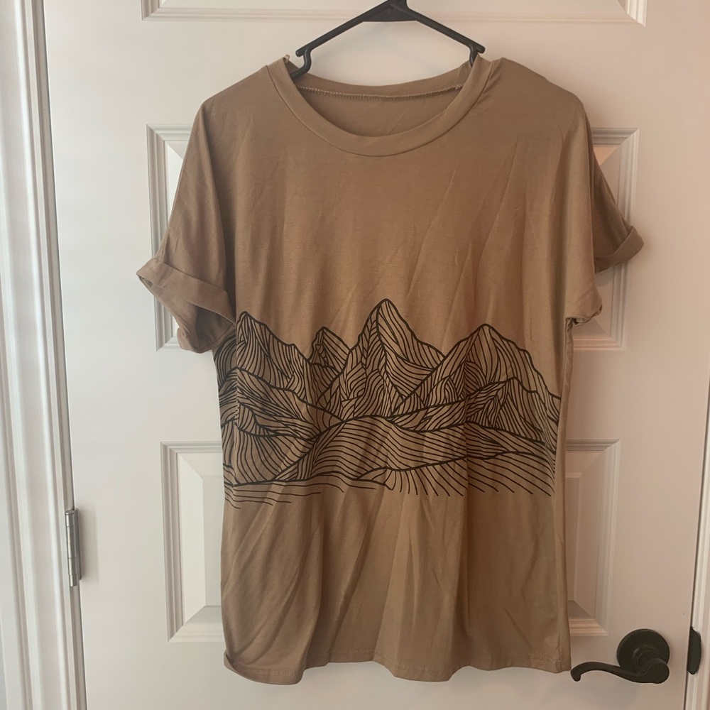Graphic tee